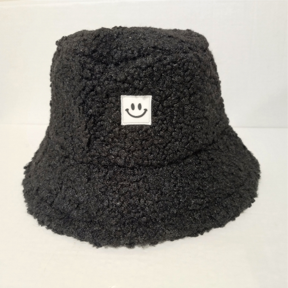 Unisex Smiling Face Teddy Bucket Hat
